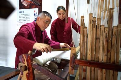 再次“出圈”！北京冬奧會運動員獲獎證書由雙林綾絹裱封